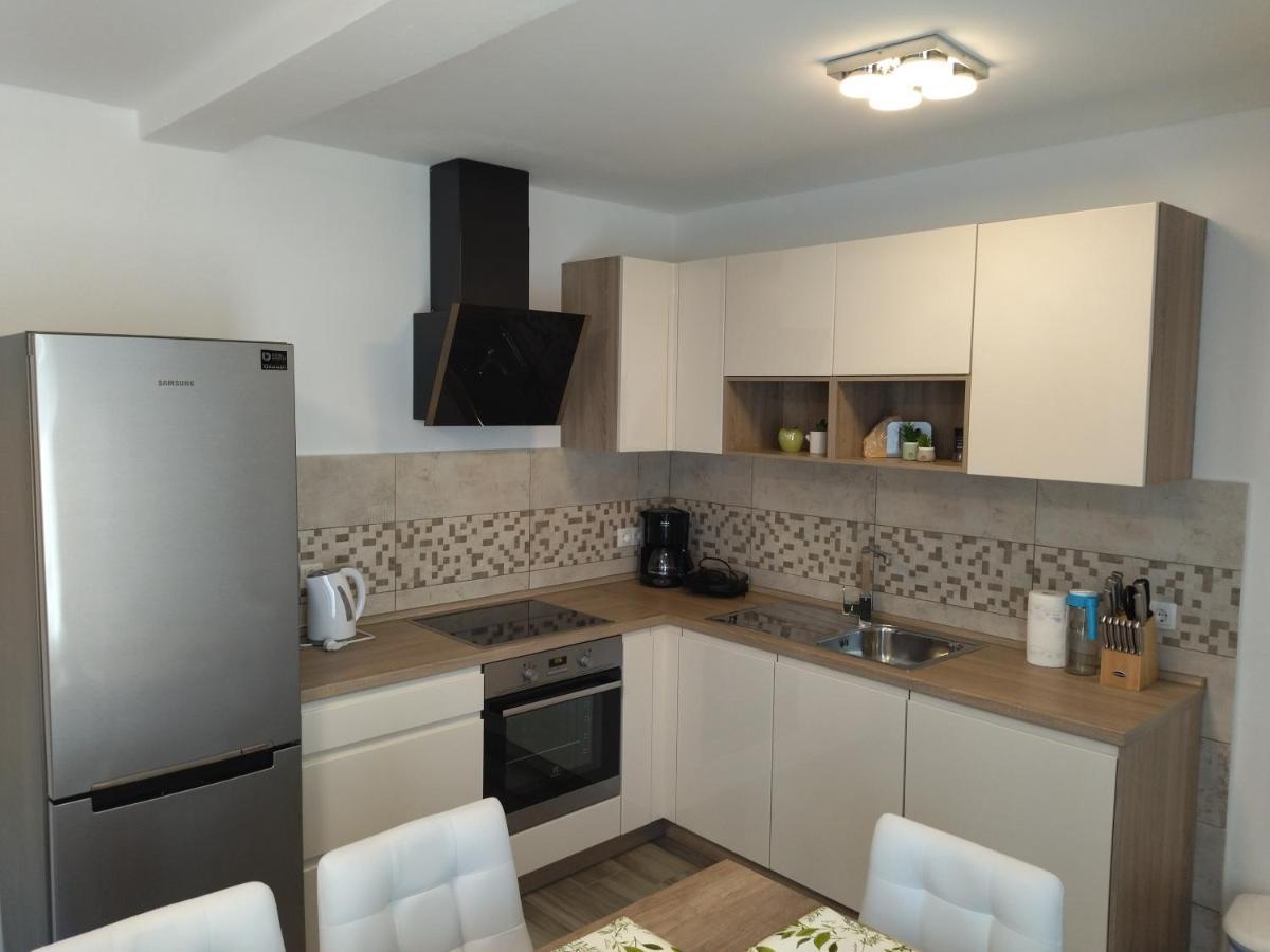 Cecilija Apartamento Supetarska Draga