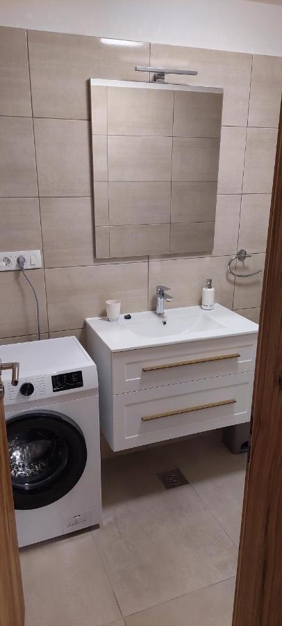Cecilija Apartamento Supetarska Draga